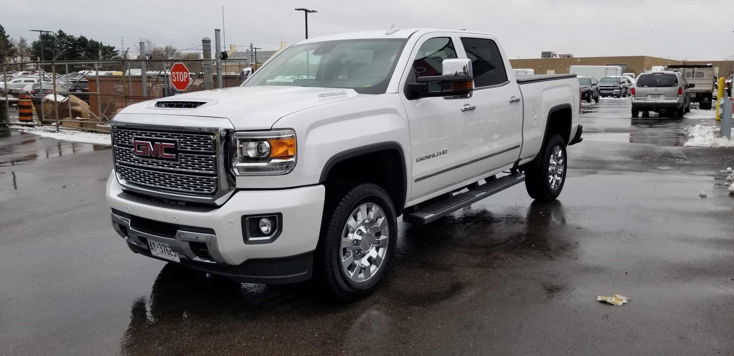 2019 GMC 2500 Crew Cab Denali White (1) - Lockhart Automotive